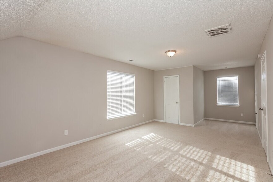 Building Photo - 1715 Harte Cir
