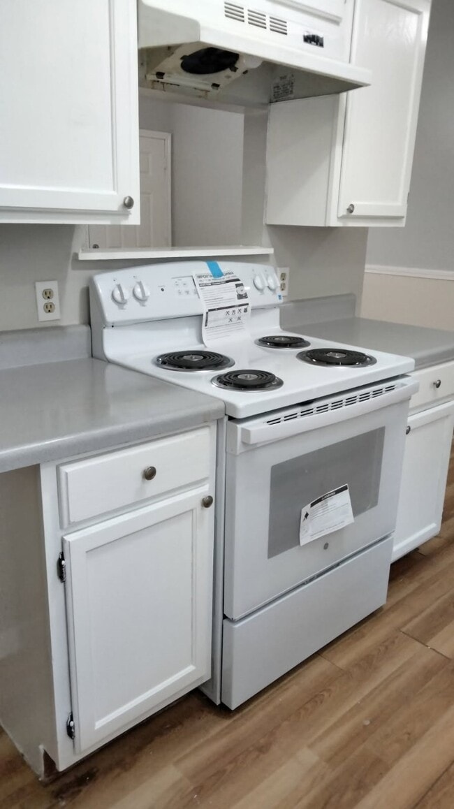 Building Photo - 40 Sunset Rdg Ln