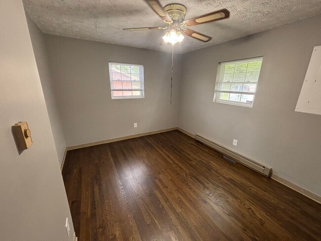 Building Photo - 1840 Costigan Dr