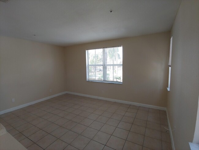 Building Photo - 3106 Shoma Dr