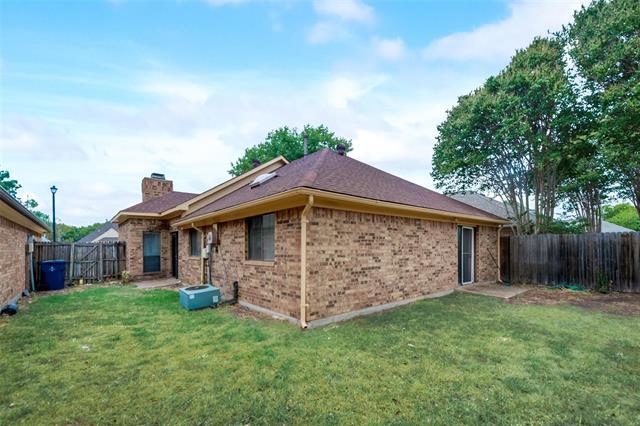 Building Photo - 2929 Big Oaks Dr