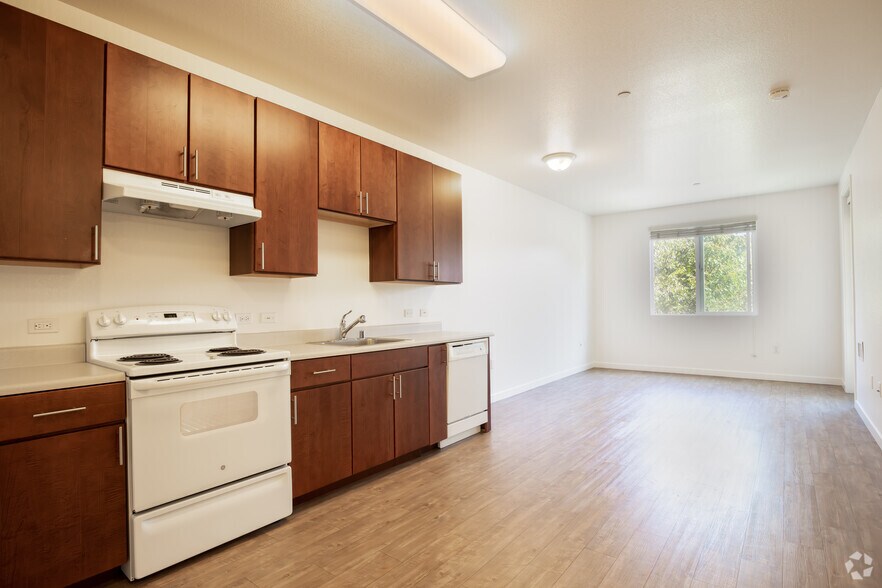 Charlotte Park Apartments 5875 Charlotte Dr San Jose CA 95123