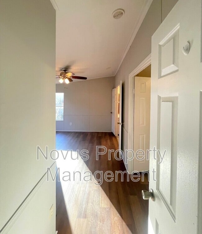 Building Photo - 249 Oakleigh Dr