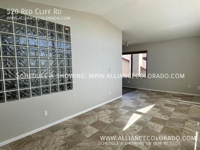 Building Photo - 520 Red Cliff Rd