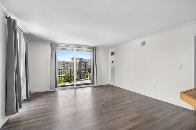 Building Photo - 1301 N Speer Blvd