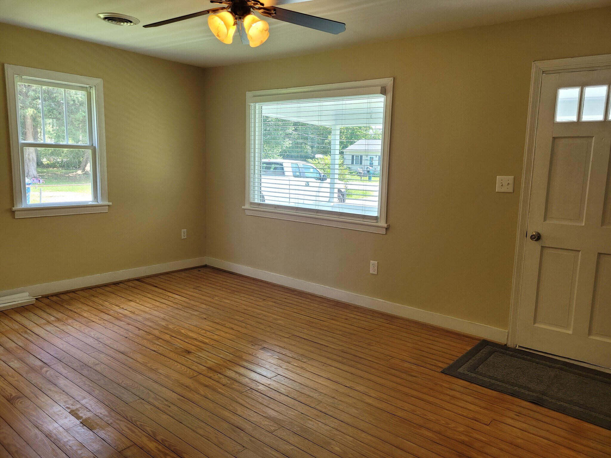 Building Photo - 21612 Hudson St