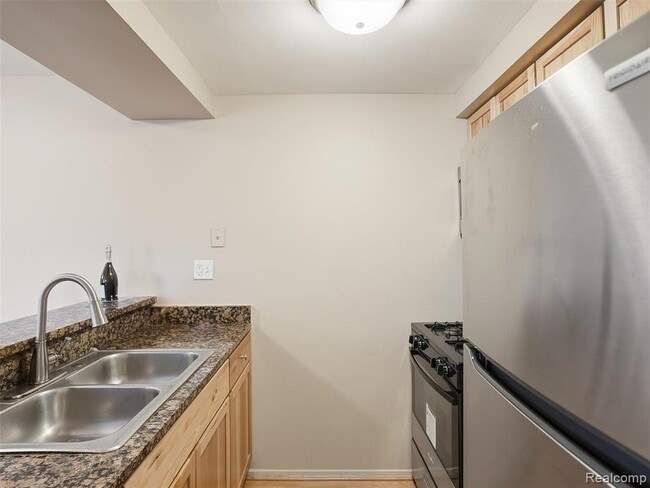 Building Photo - 35213 Taffy Dr