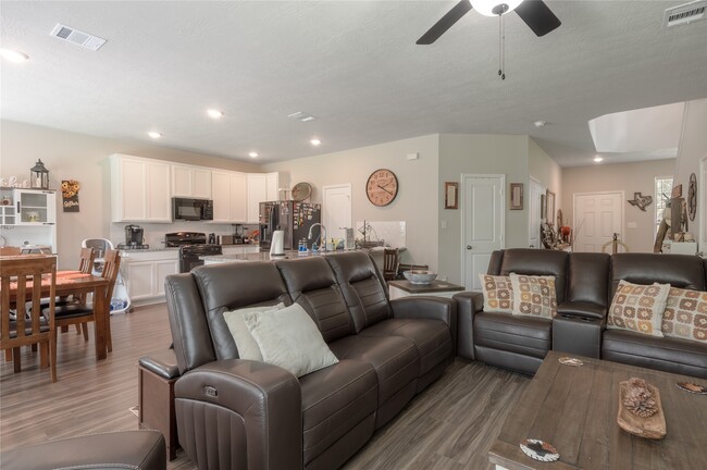 Building Photo - 127 Worley Way
