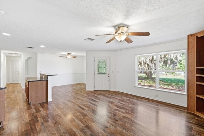 Building Photo - 13205 Mountain View