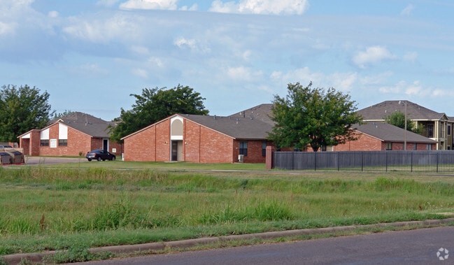 Building Photo - Bethesda Manor