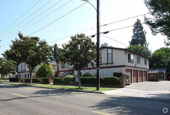 Building Photo - 311 S Lemon St