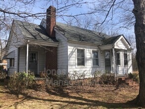 Building Photo - 902 Bringle Ferry Rd