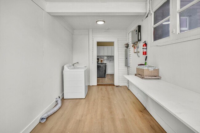 Building Photo - FULLY FURNISHED & BEAUTIFULLY REMODELED CLASSIC HOME NEAR UNR WITH UNBEATABLE I-80 ACCESS