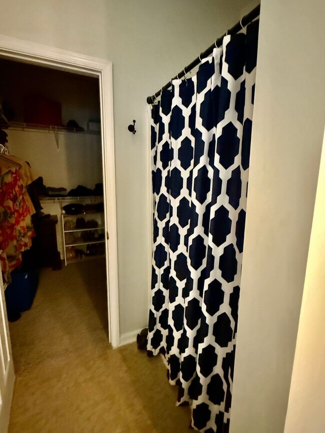 Building Photo - 3BD/2BA Updated Ranch on a Wooded Lot- Two...