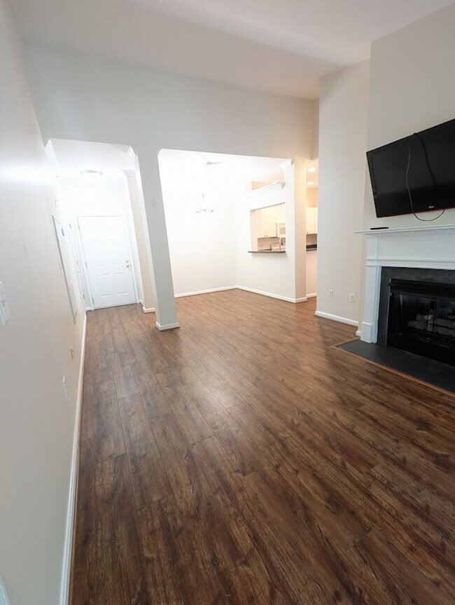 Building Photo - Palazzo at Park Center Top floor 2 bedroom condo