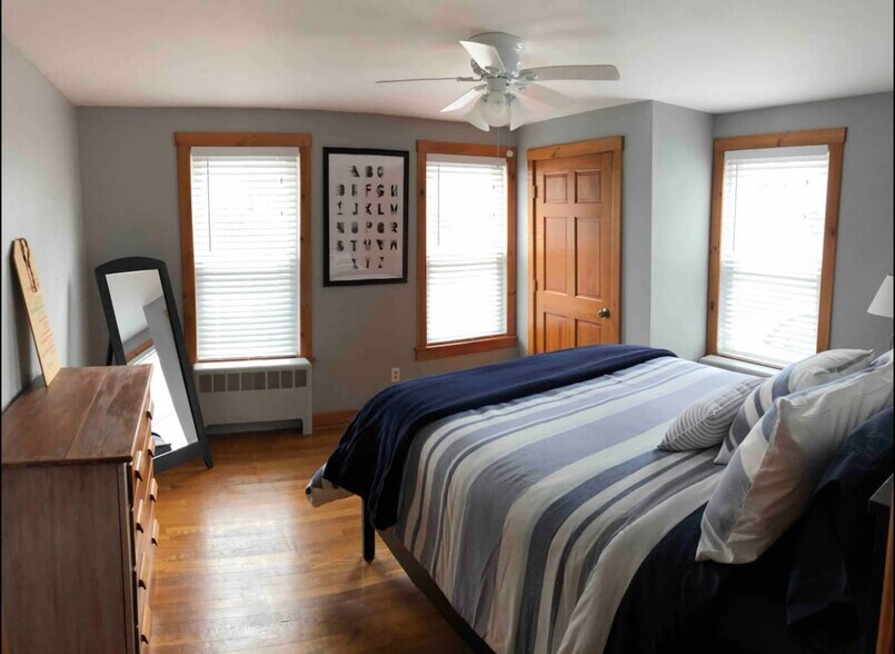 Building Photo - 184 Thornton St