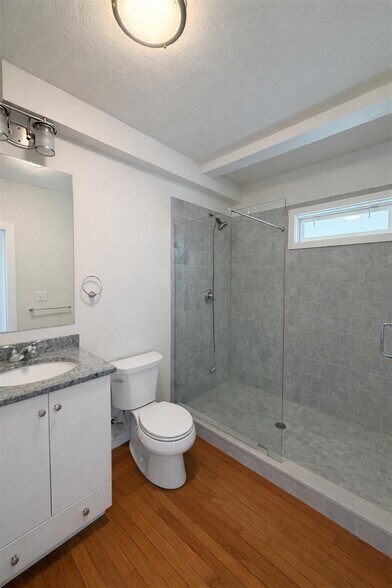 Building Photo - 441 Broadway