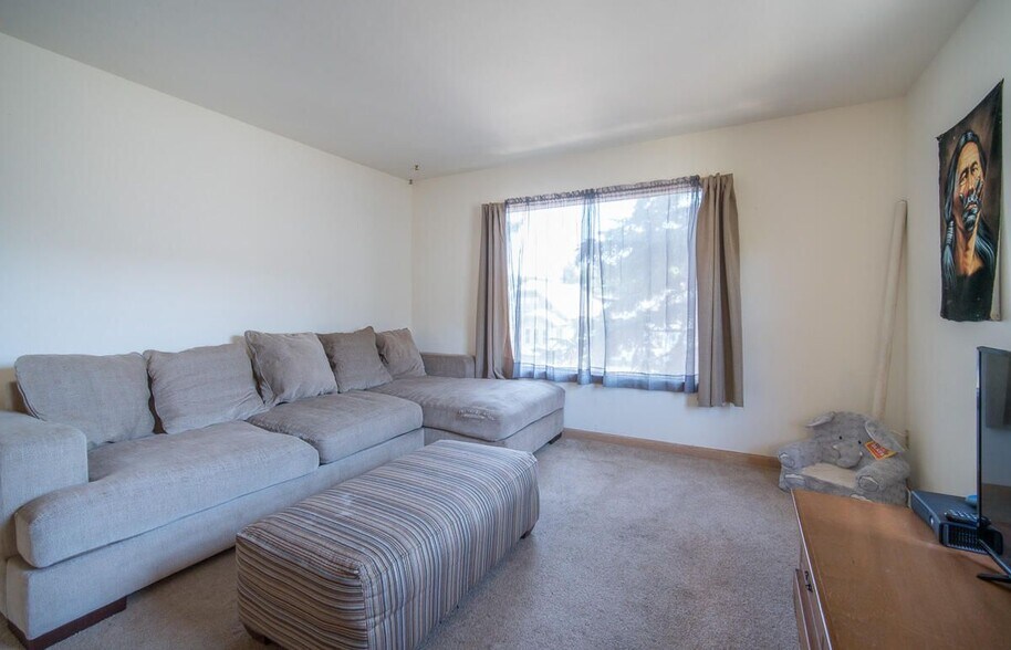 Building Photo - 7936 W Becher St