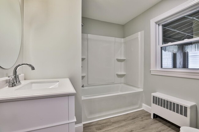 Building Photo - 139 Greeley St