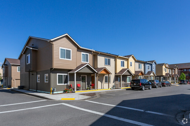 Building Photo - The Crossings at Battle Ground Village