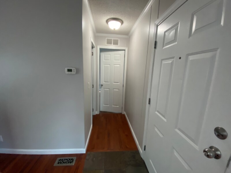 Building Photo - 386 Marler Rd