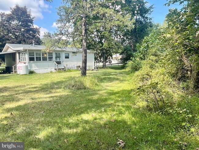 Building Photo - 3 Bedroom 2 Bathroom Home in Dillsburg PA!