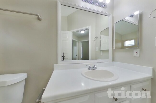 Building Photo - 3103 Kelling St