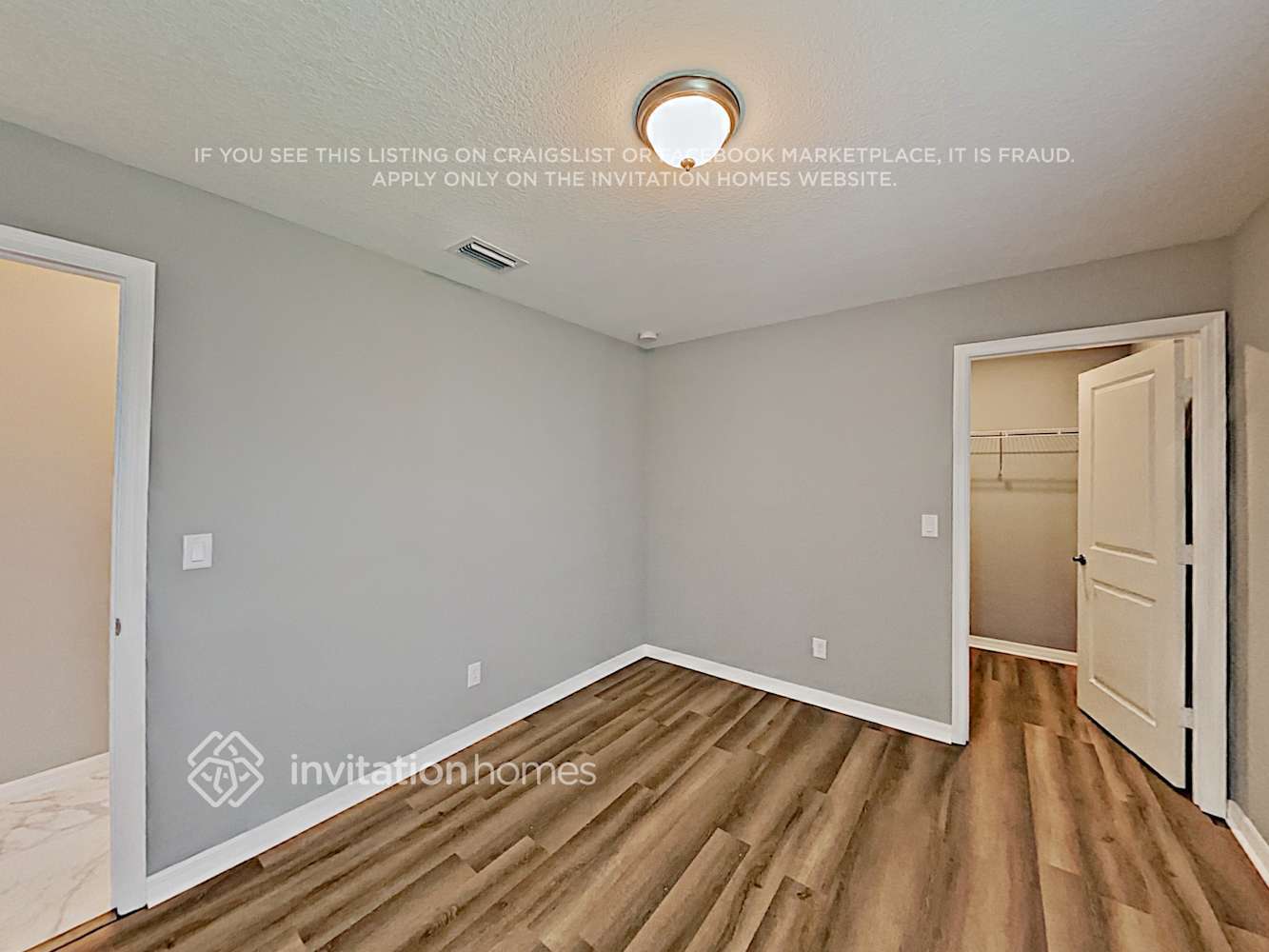 Building Photo - 3733 SW Hulska St