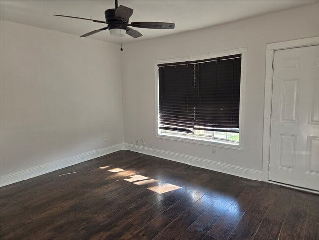 Building Photo - 6813 Avenue O