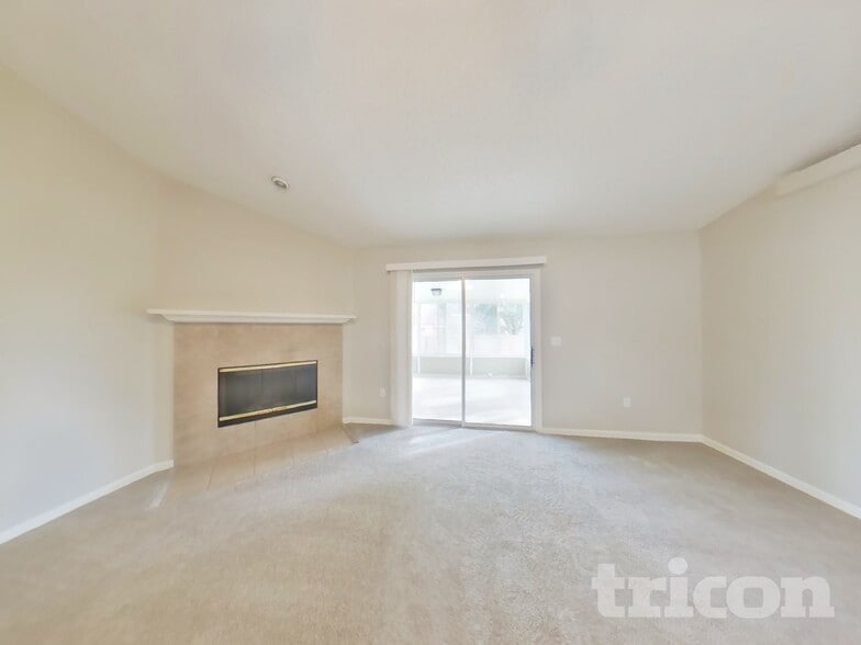 Building Photo - 3716 Arava Dr