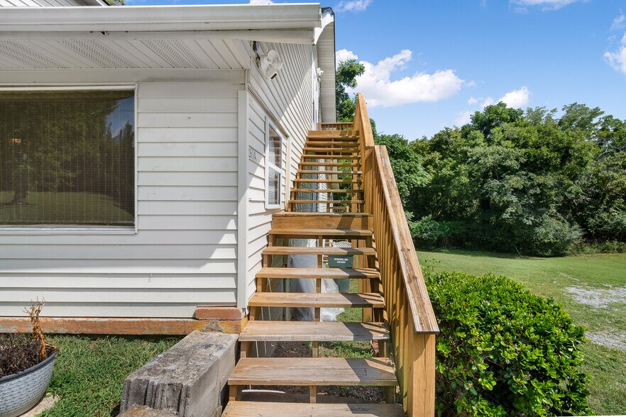 Building Photo - 2614 Couchville Pike
