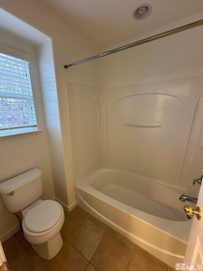 Building Photo - 3843 Dominus Dr