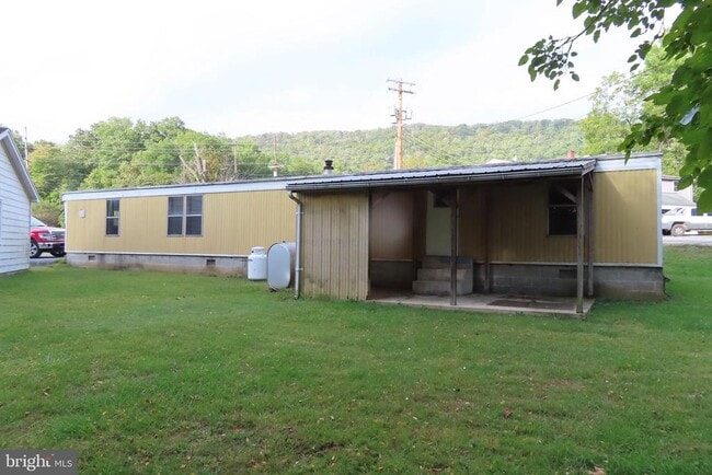 Building Photo - 14169 Buchanan Trail W
