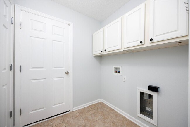 Building Photo - 76690 Timbercreek Blvd
