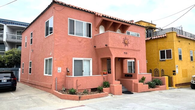 Building Photo - 712 Santa Rita Plz