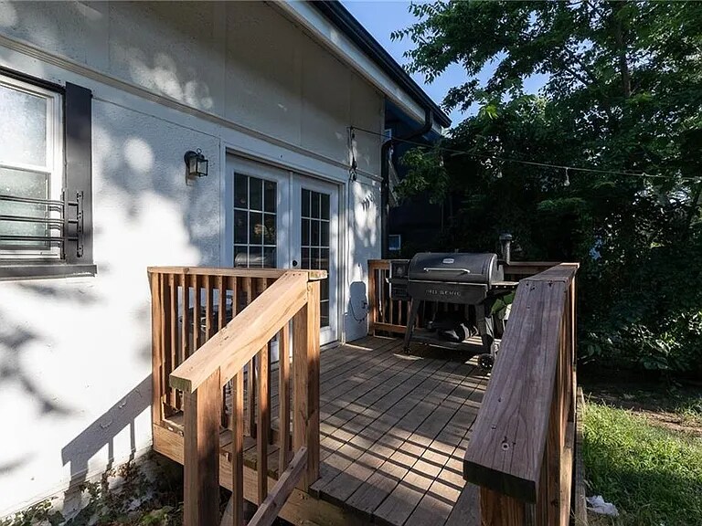 Building Photo - 3814 Wayne Ave