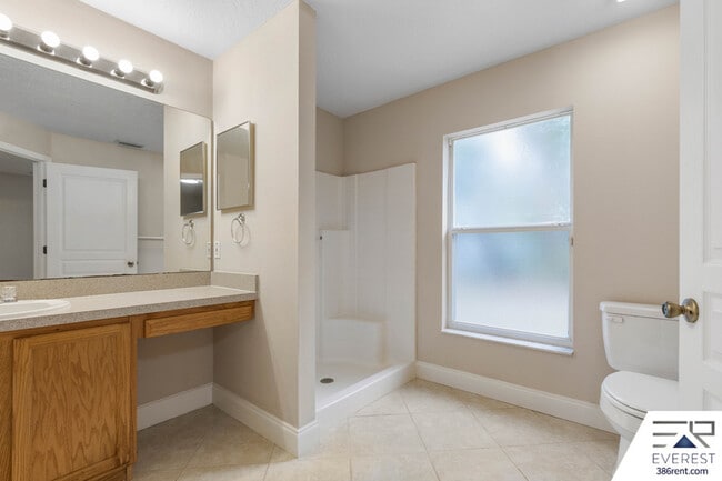 Building Photo - 59 Riverina Dr