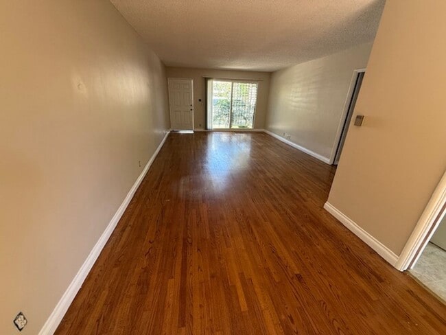 Building Photo - SECLUDED CONDO IN BELMONT HEIGHTS--CARROLL...