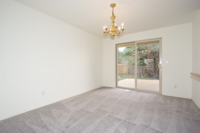 Building Photo - 15739 SE 175th Pl