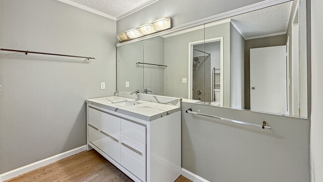 Building Photo - Exceptionally Renovated Corner Apartment at Watergate!