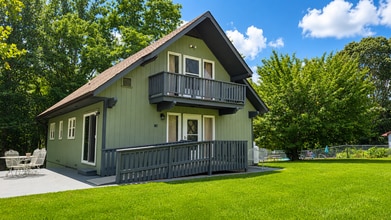 Building Photo - Well maintained Swannanoa Rental Home!