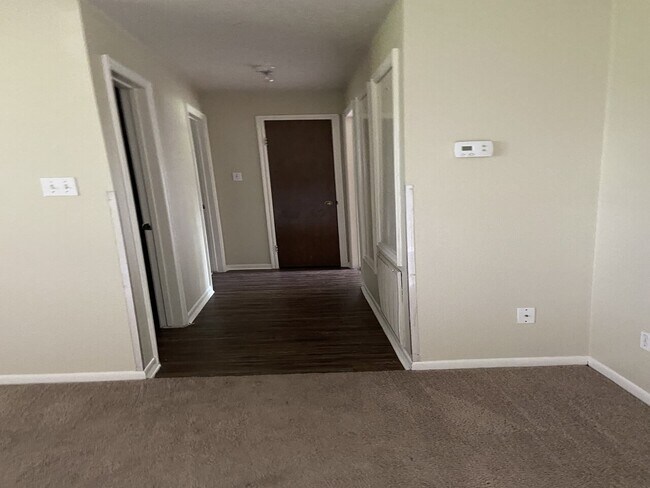 Building Photo - Meadowview Apartments