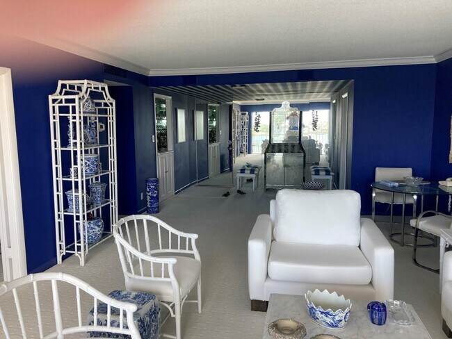 Building Photo - 2600 N Flagler Dr