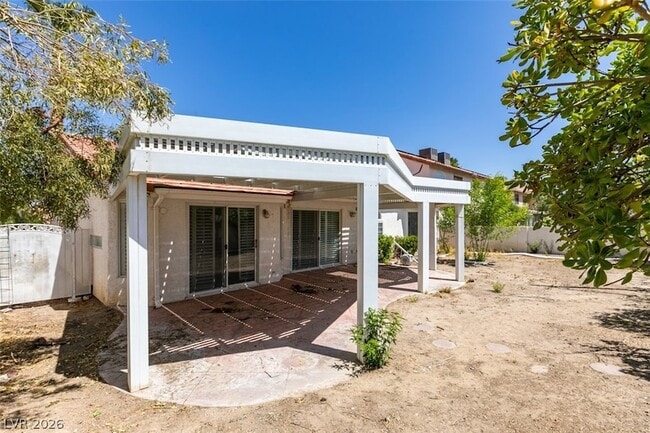 Building Photo - 8825 Fall Green Dr