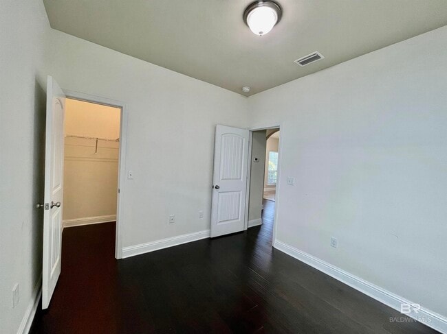 Building Photo - 324 Majestic Beauty Ave