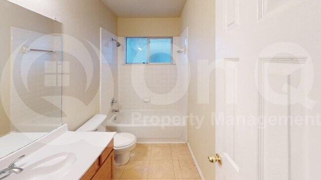 Building Photo - 2210 Elm Falls Pl