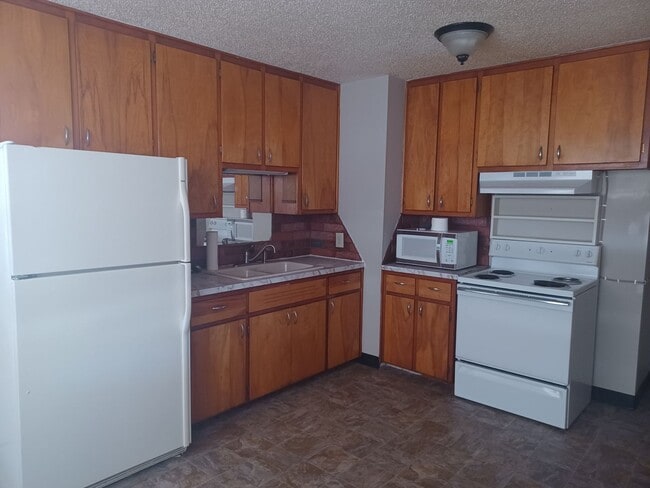 Building Photo - Lovely 3 bedroom / 1 bath home on Northwest side