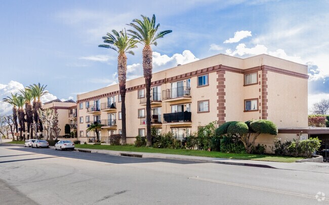 Primary Photo - Las Golondrinas Apartments