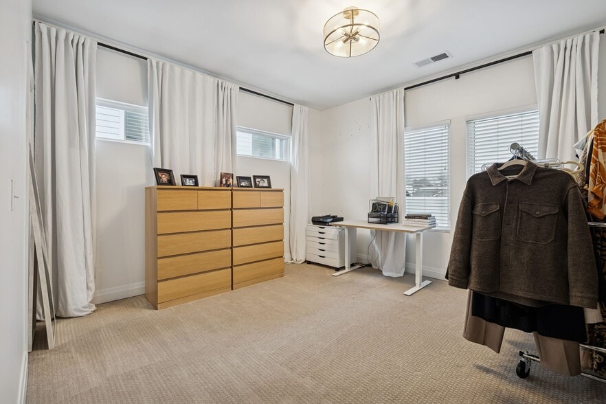 Building Photo - 914C Acklen Ave