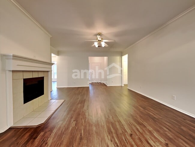 Building Photo - 150 Adams Dr